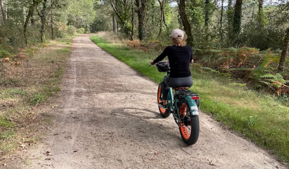 Le circuit  FB14  : par sentiers et  chemins ! A faire en Fatbikes électriques