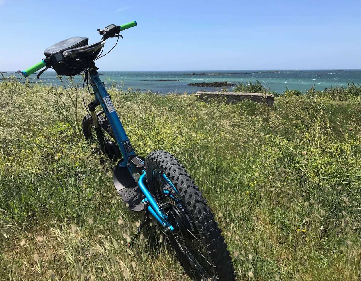 PLOUHARNEL : A l’assaut du fort sans culotte en E-Trott ou E-Fatbike PLOUHARNEL : A l’assaut du fort sans culotte en E-Trott ou E-Fatbike